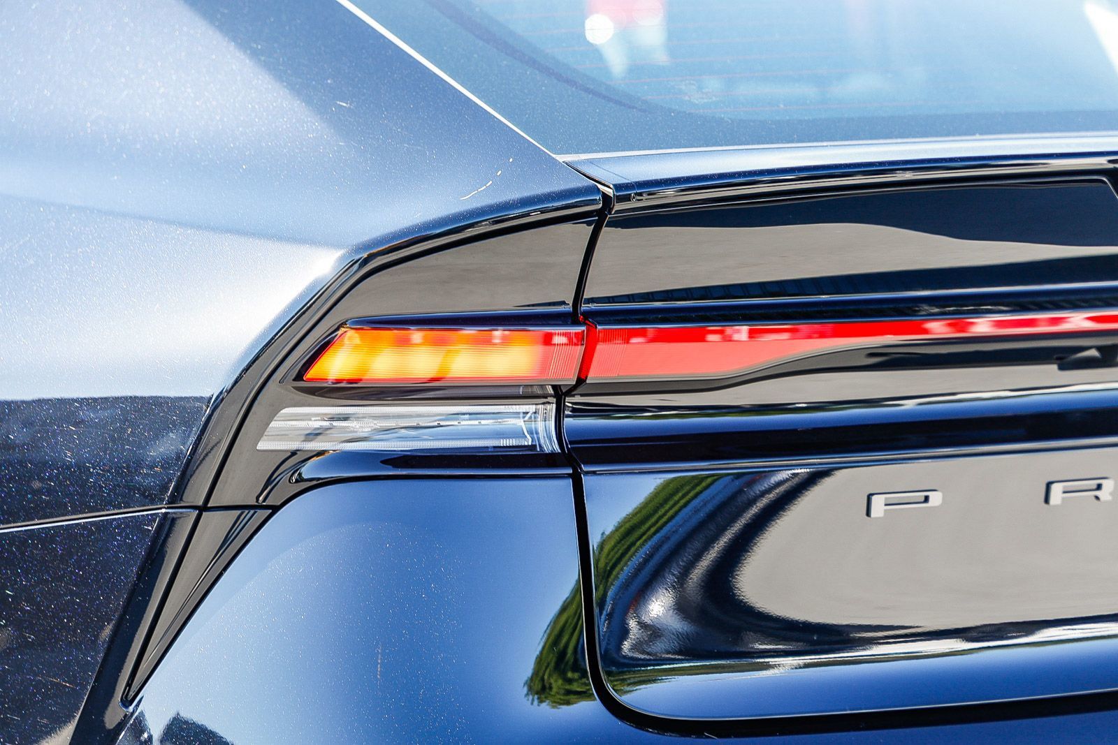 2026 Toyota Prius LE photo 3