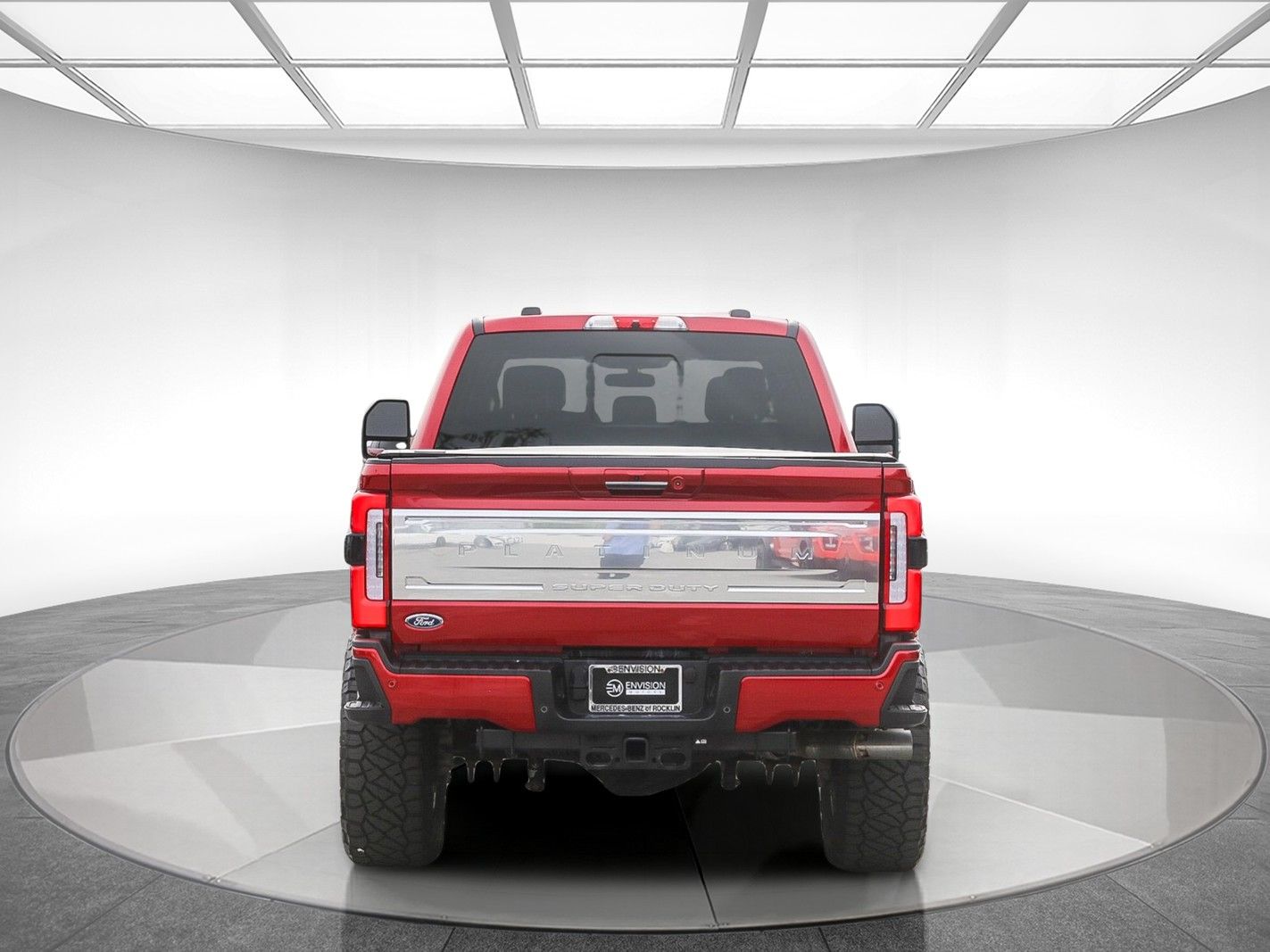 2024 Ford F-350SD Platinum photo 2