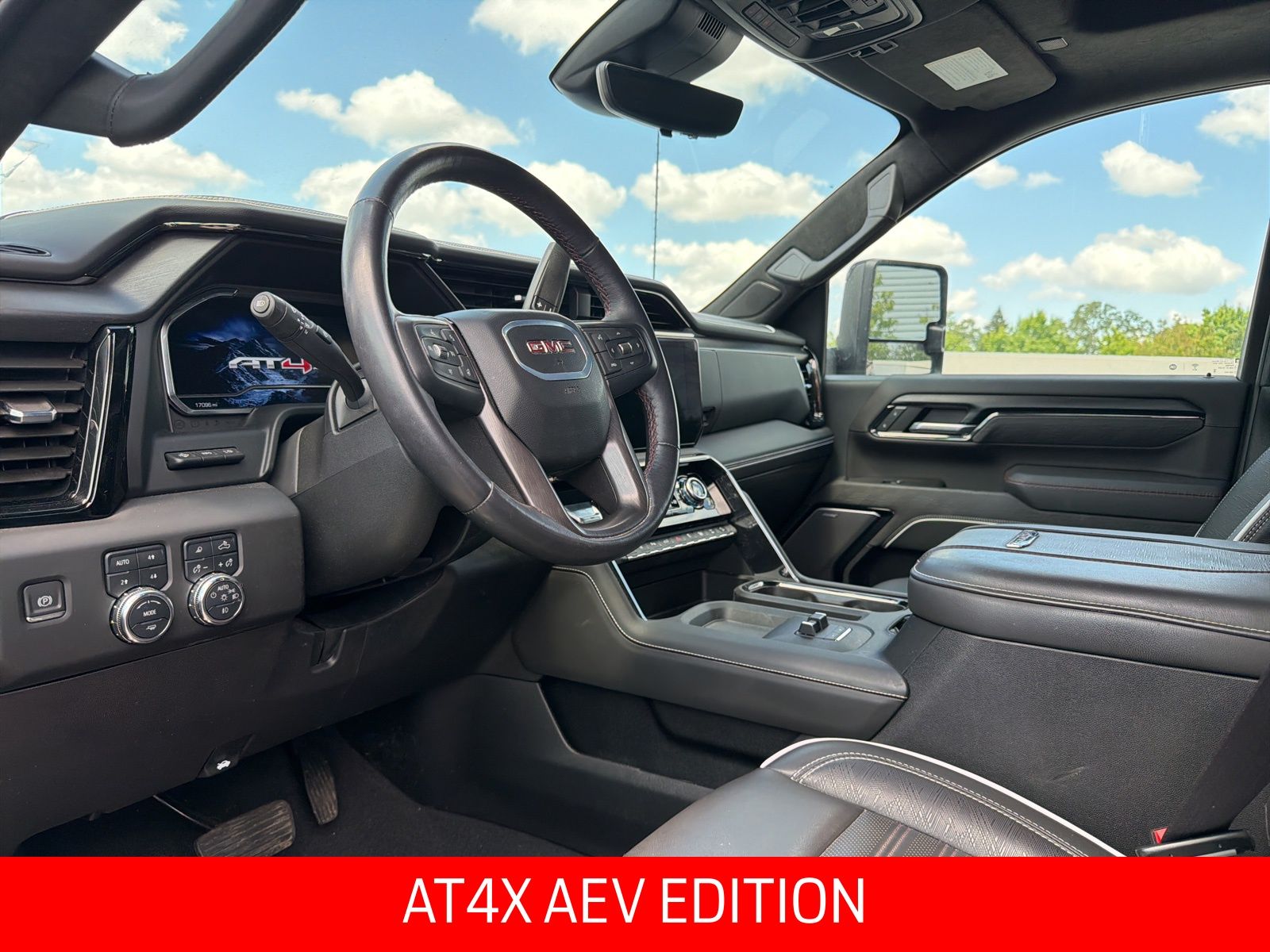 2024 GMC Sierra 2500HD AT4X photo 5