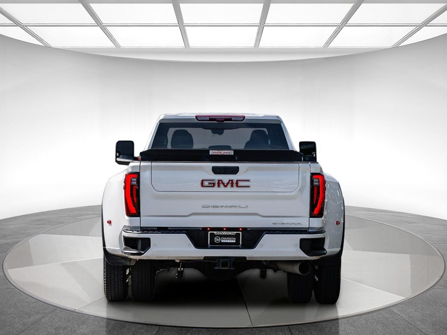 2025 GMC Sierra 3500HD Denali photo 2