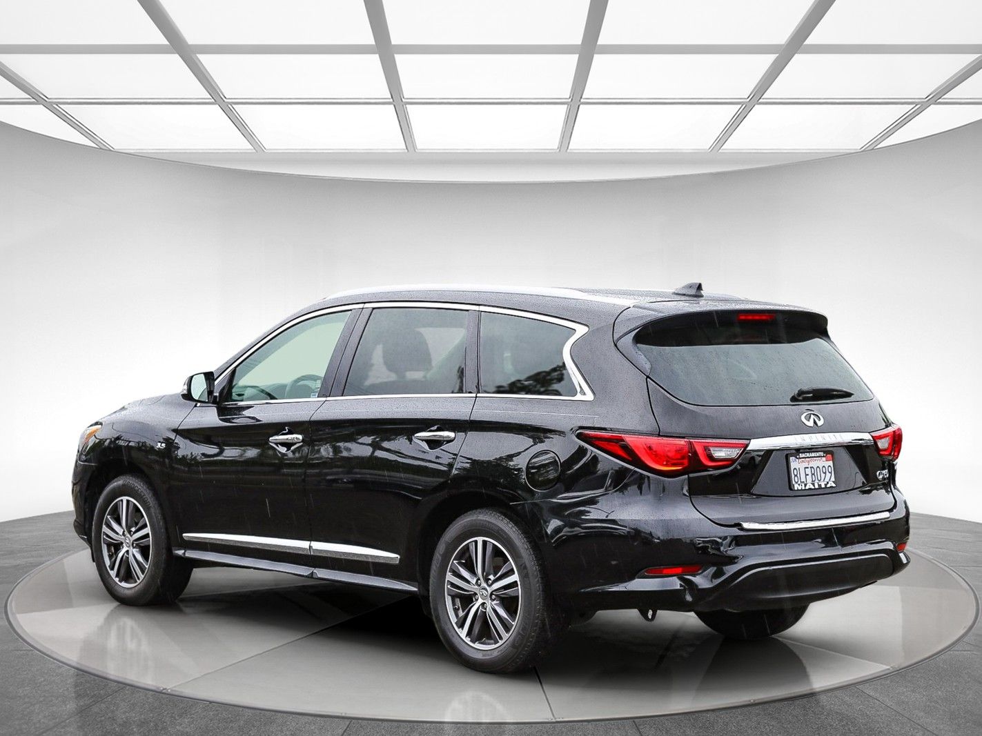 2019 INFINITI QX60 Luxe photo 2