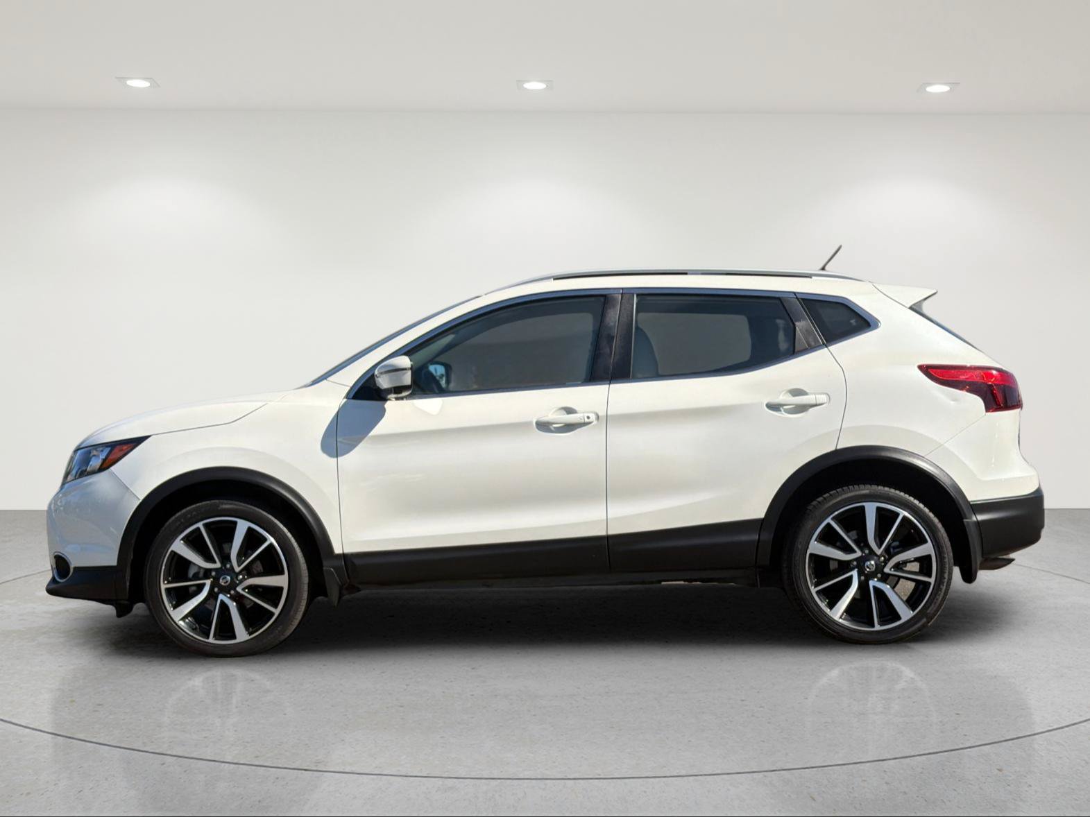 Used 2018 Nissan Rogue Sport SL with VIN JN1BJ1CP0JW181137 for sale in Sacramento, CA