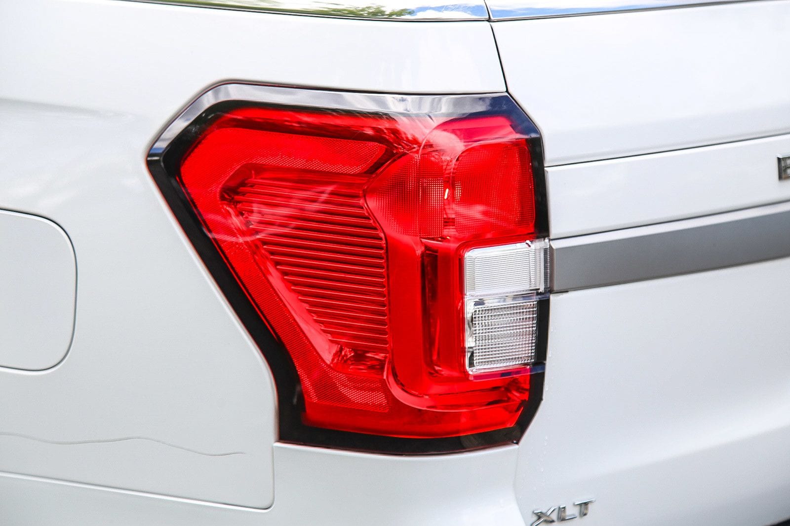 2024 Ford Expedition Max XLT photo 3