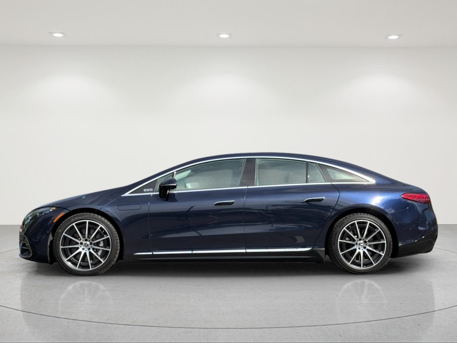 Used 2022 Mercedes-Benz EQS Base with VIN W1KCG2DB6NA005419 for sale in Sacramento, CA