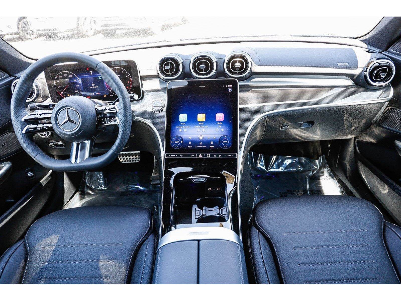2025 Mercedes-Benz C-Class Sedan C 300 - Photo 10