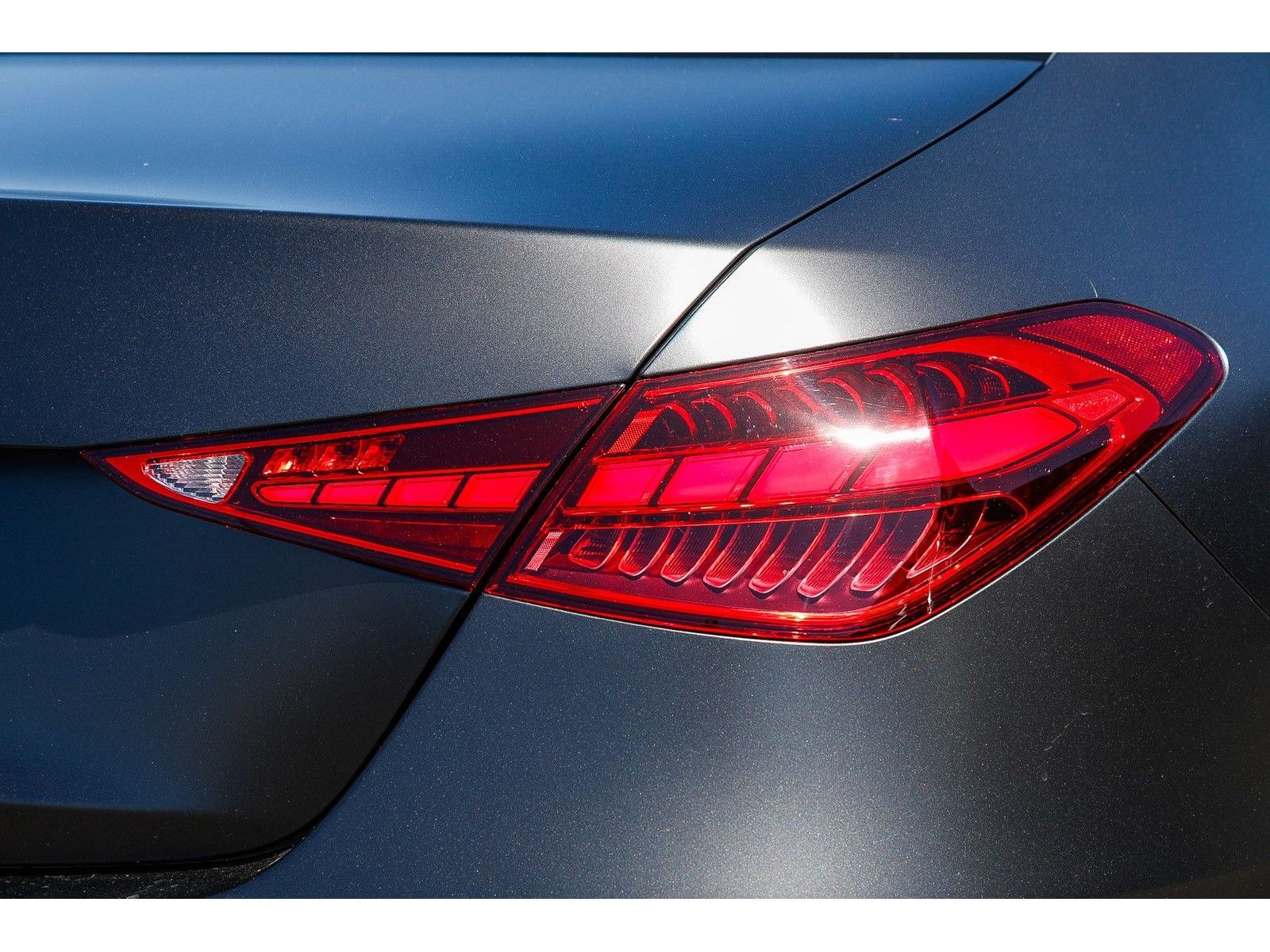 2025 Mercedes-Benz C-Class Sedan C 300 - Photo 7