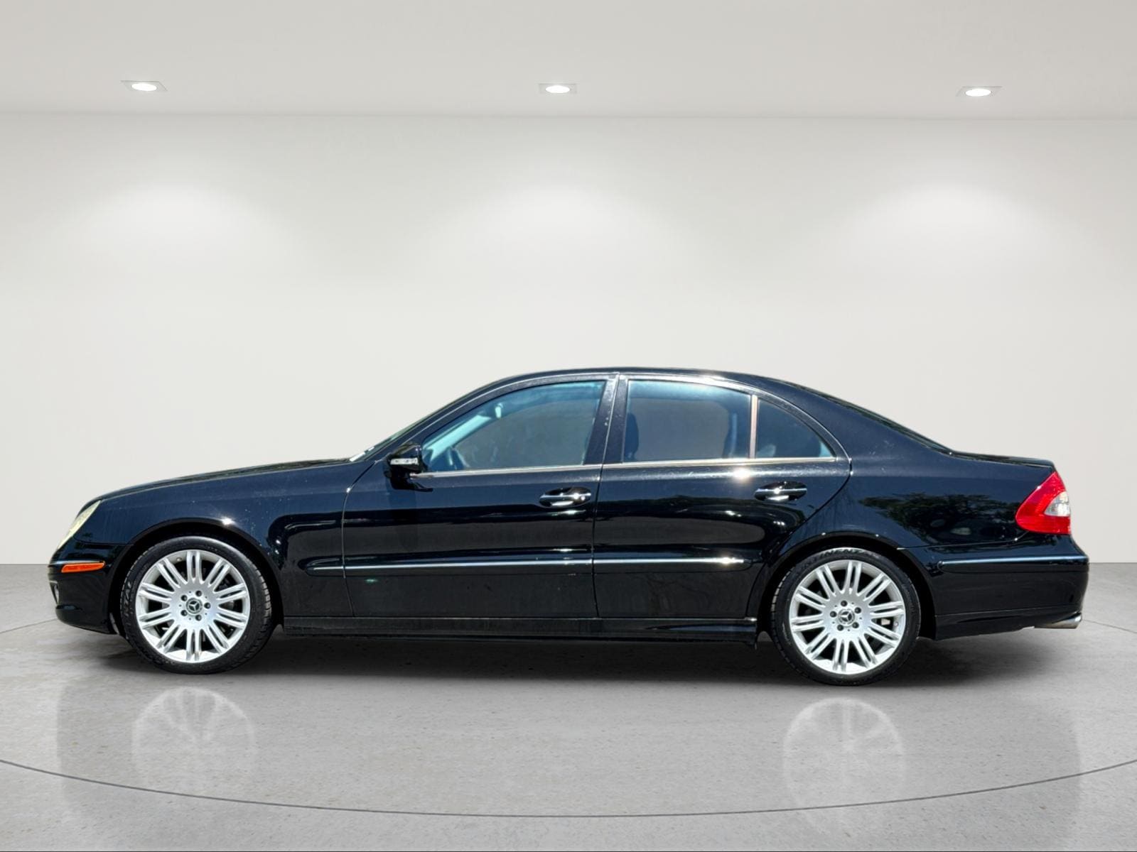 Used 2008 Mercedes-Benz E-Class E350 with VIN WDBUF56X18B208713 for sale in Sacramento, CA