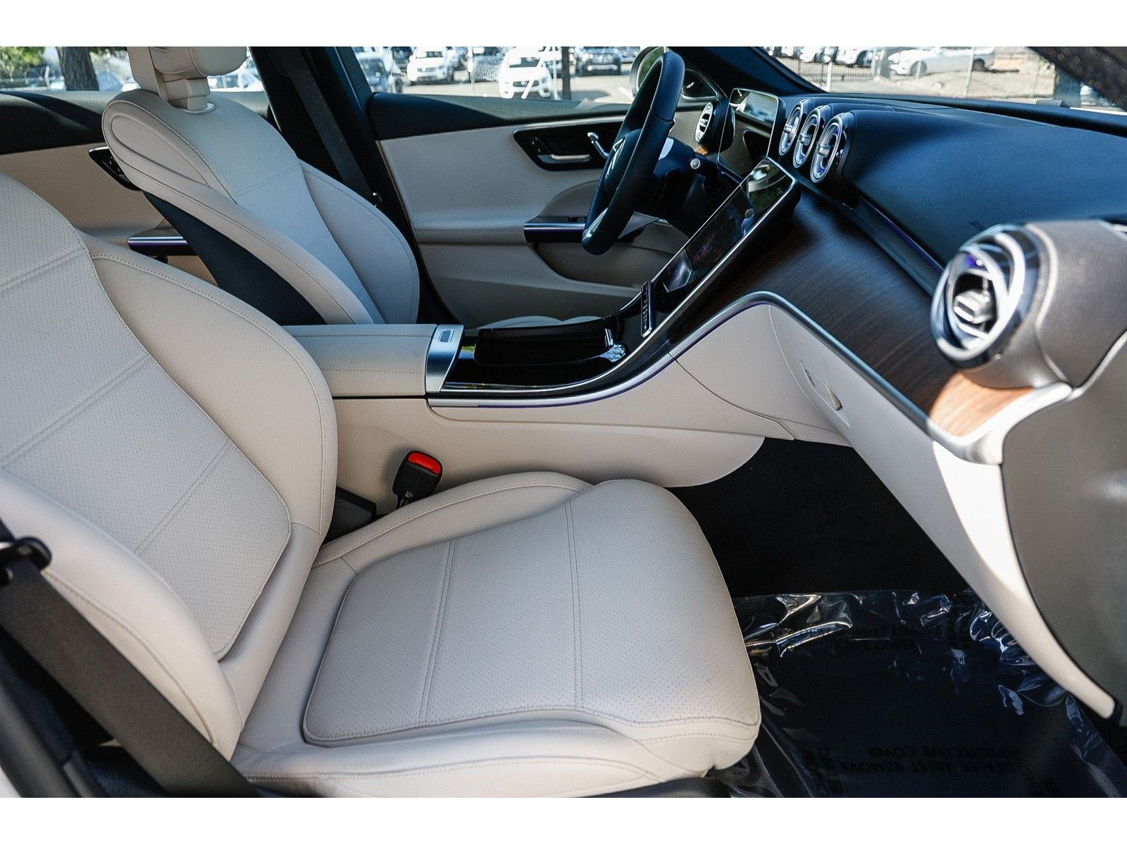 2025 Mercedes-Benz C-Class Sedan C 300 - Photo 17