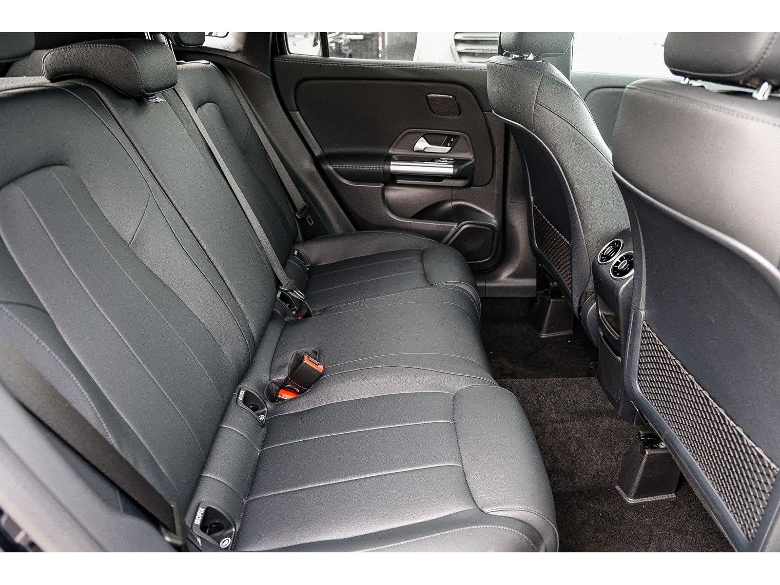 2025 Mercedes-Benz GLA GLA250 - Photo 17