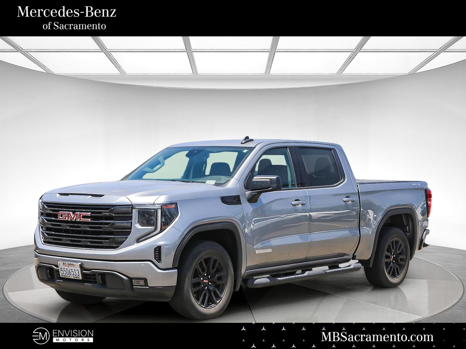 2023 GMC Sierra 4WD Crew Cab Short Box Elevation's photo