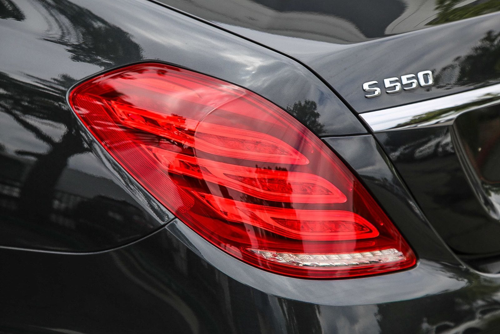 2015 Mercedes-Benz S-Class S 550 photo 3