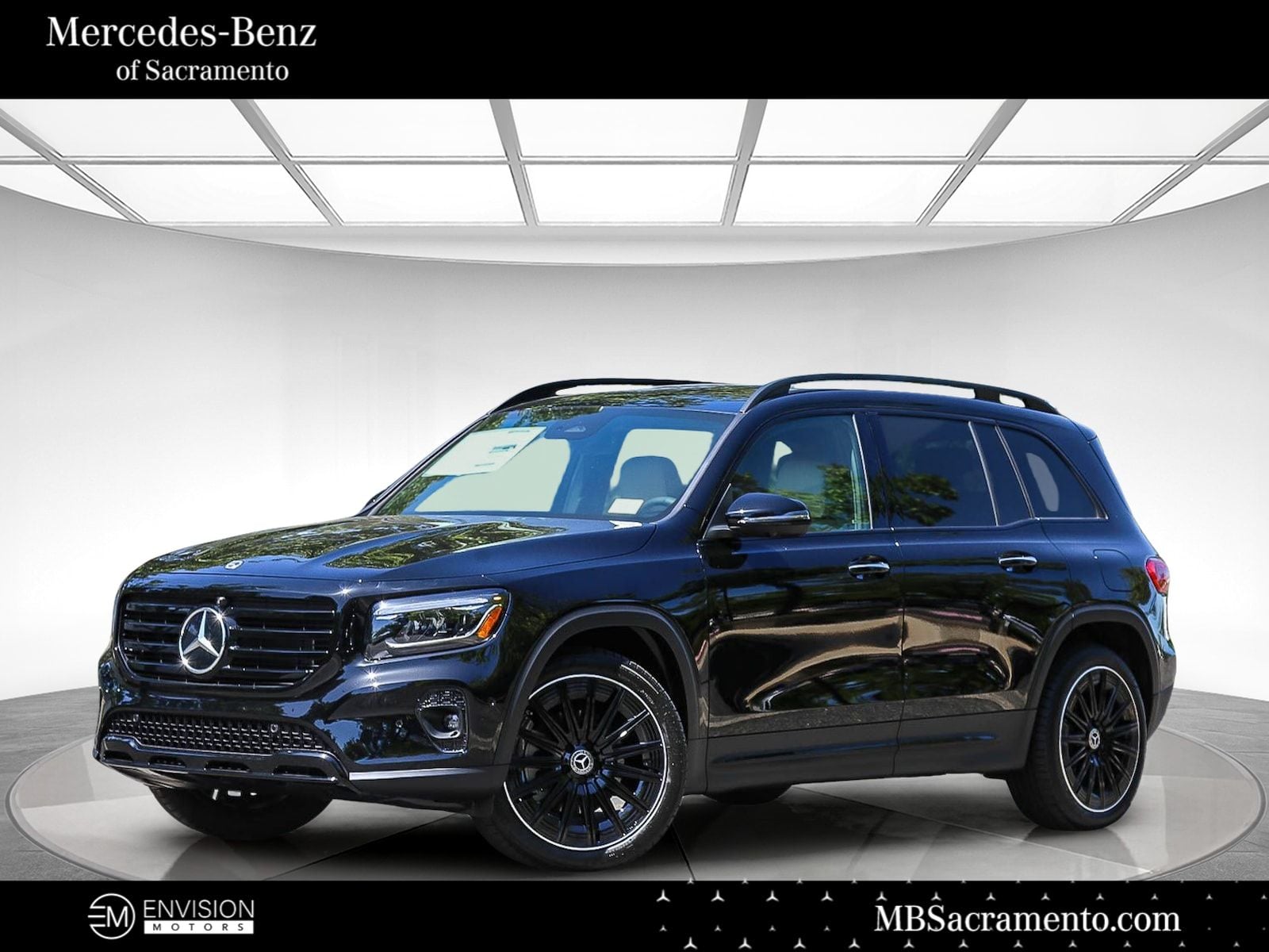 2026 Mercedes-Benz GLB GLB 250 4MATIC's photo