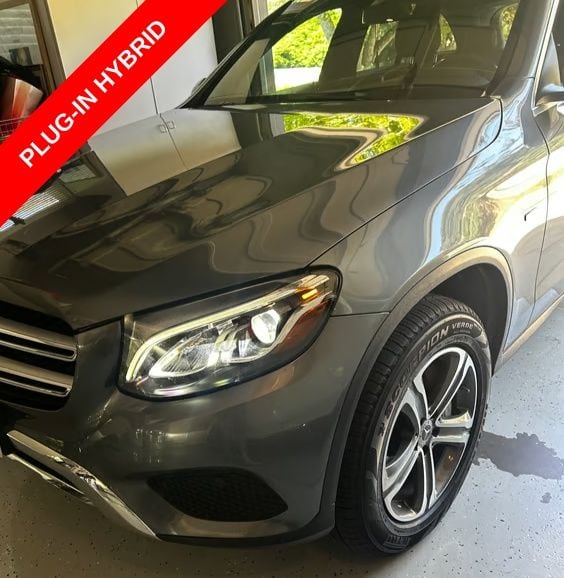 2019 Mercedes-Benz GLC GLC350e 4MATIC's photo