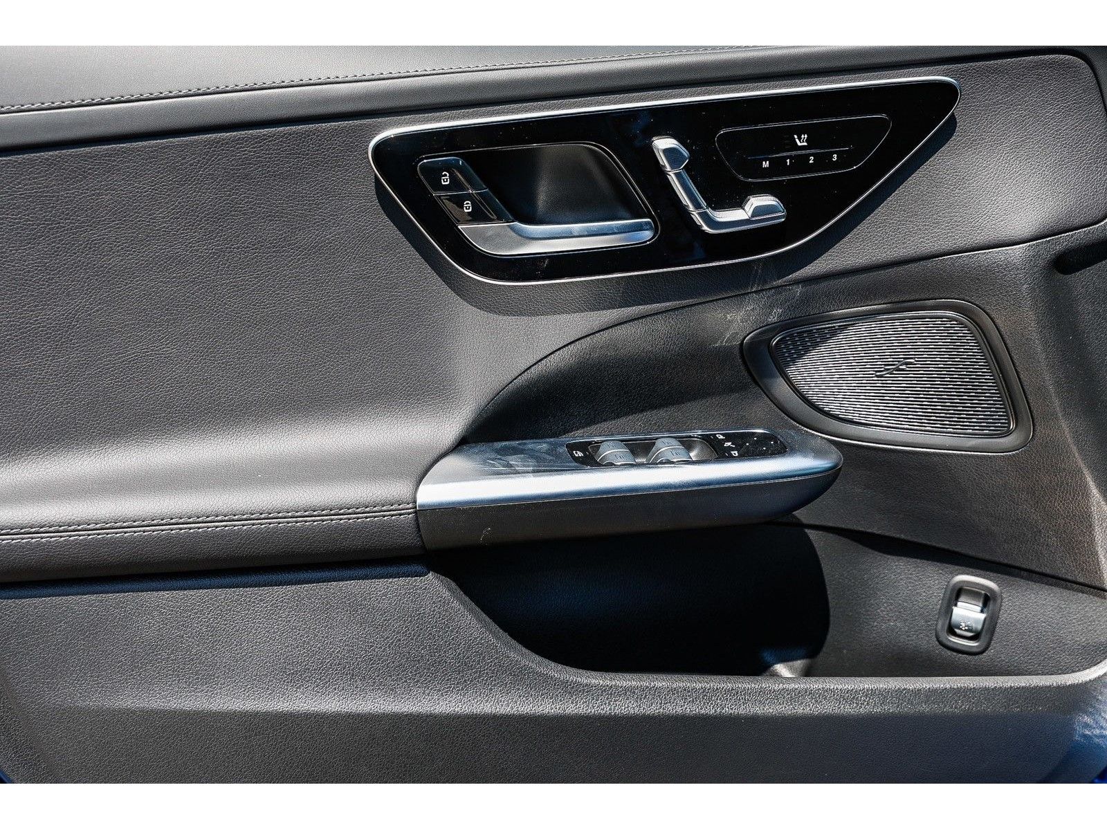 2025 Mercedes-Benz C-Class Sedan C 300 - Photo 21