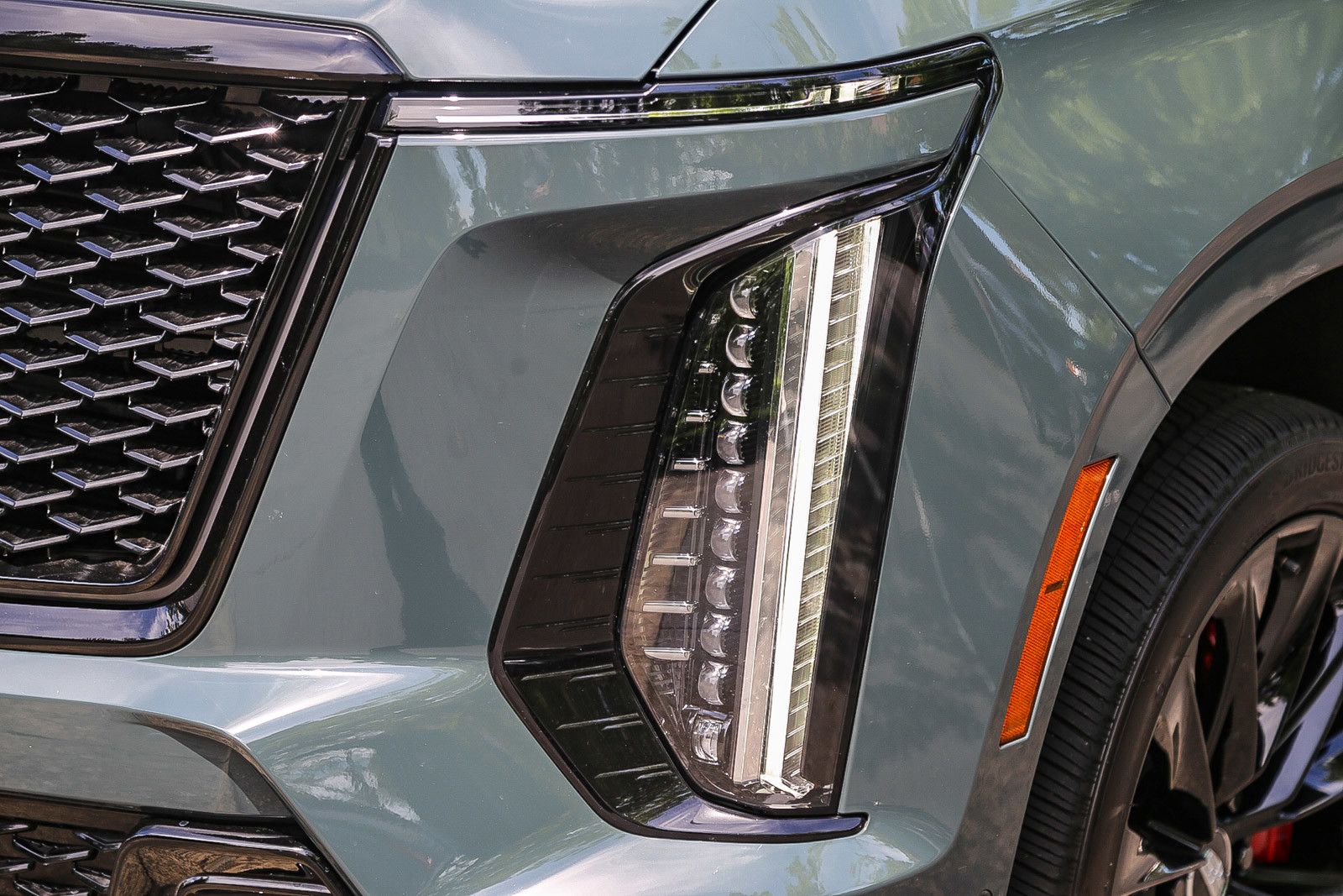 2025 Cadillac Escalade ESV V-Series photo 6