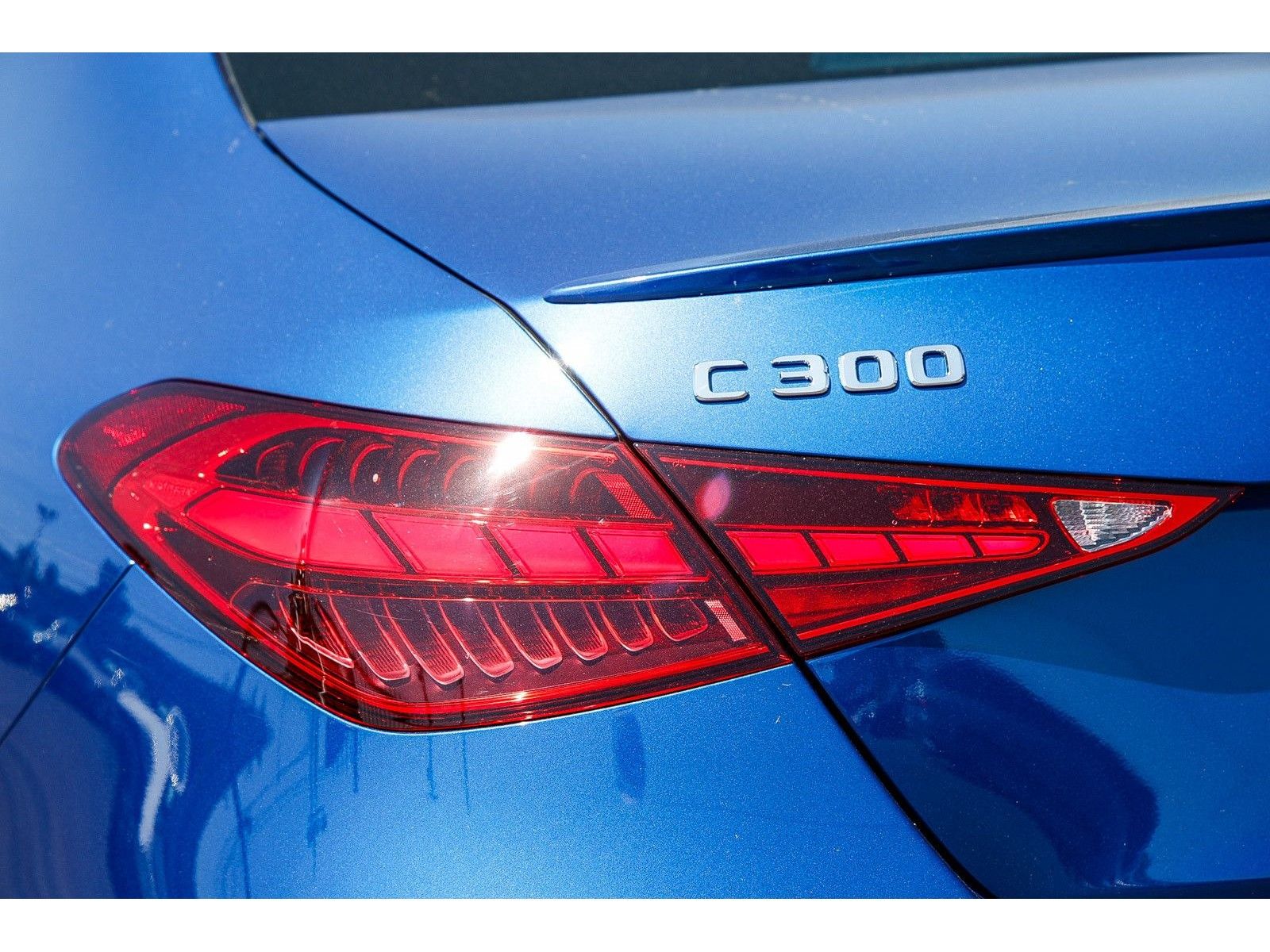 2025 Mercedes-Benz C-Class Sedan C 300 - Photo 8