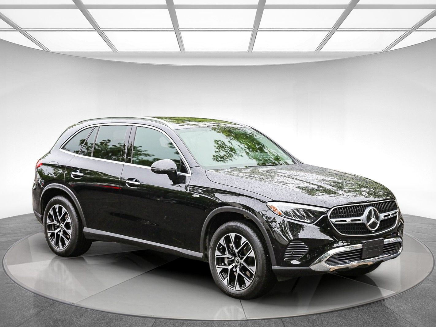 2025 Mercedes-Benz GLC GLC 350e photo 4