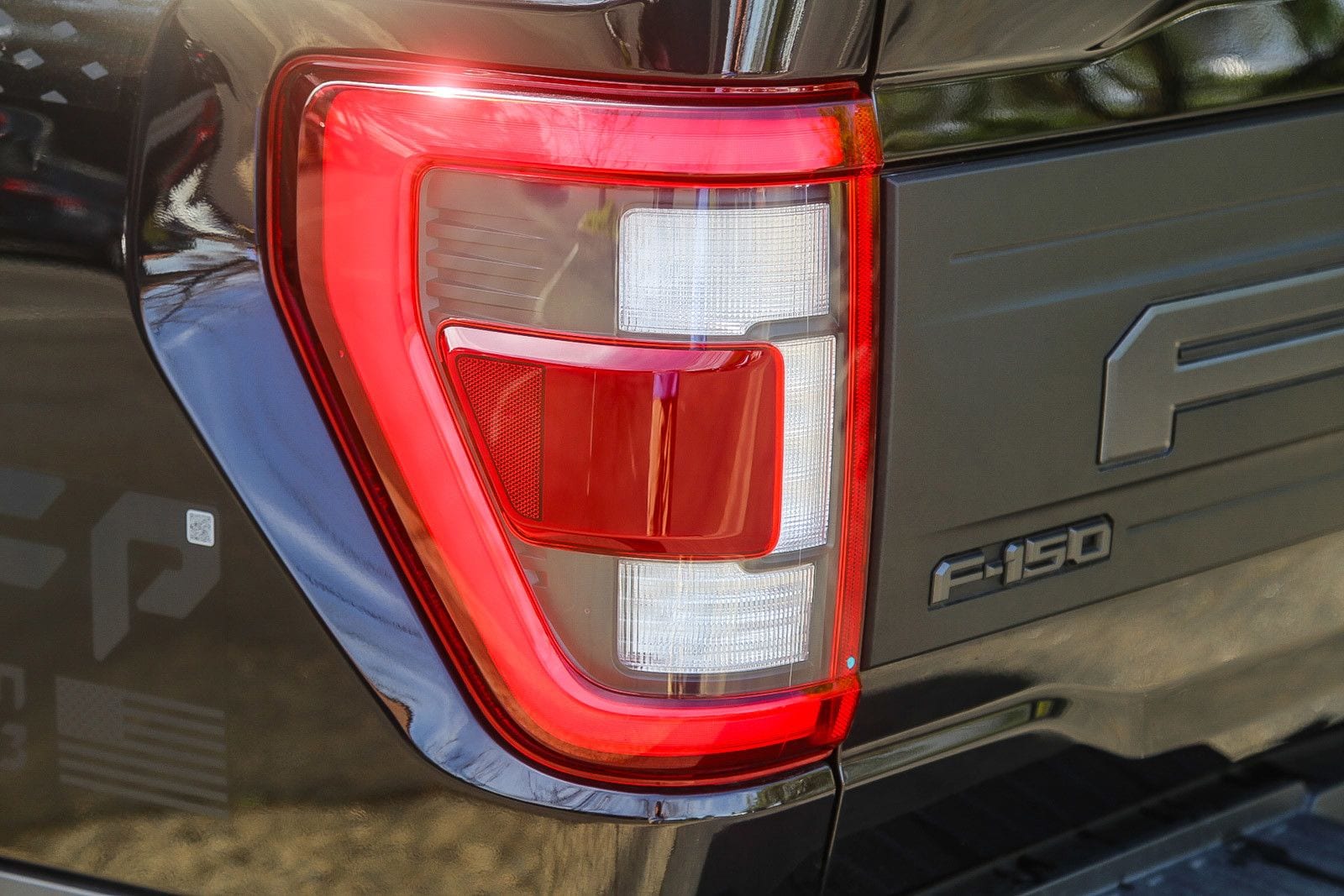 2023 Ford F-150 Raptor photo 3
