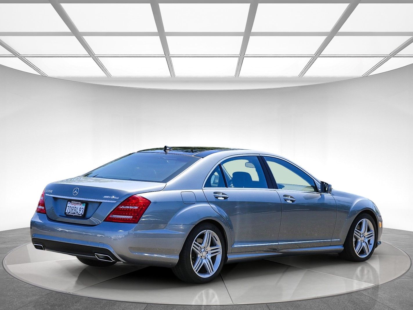 2013 Mercedes-Benz S-Class S 550 photo 3