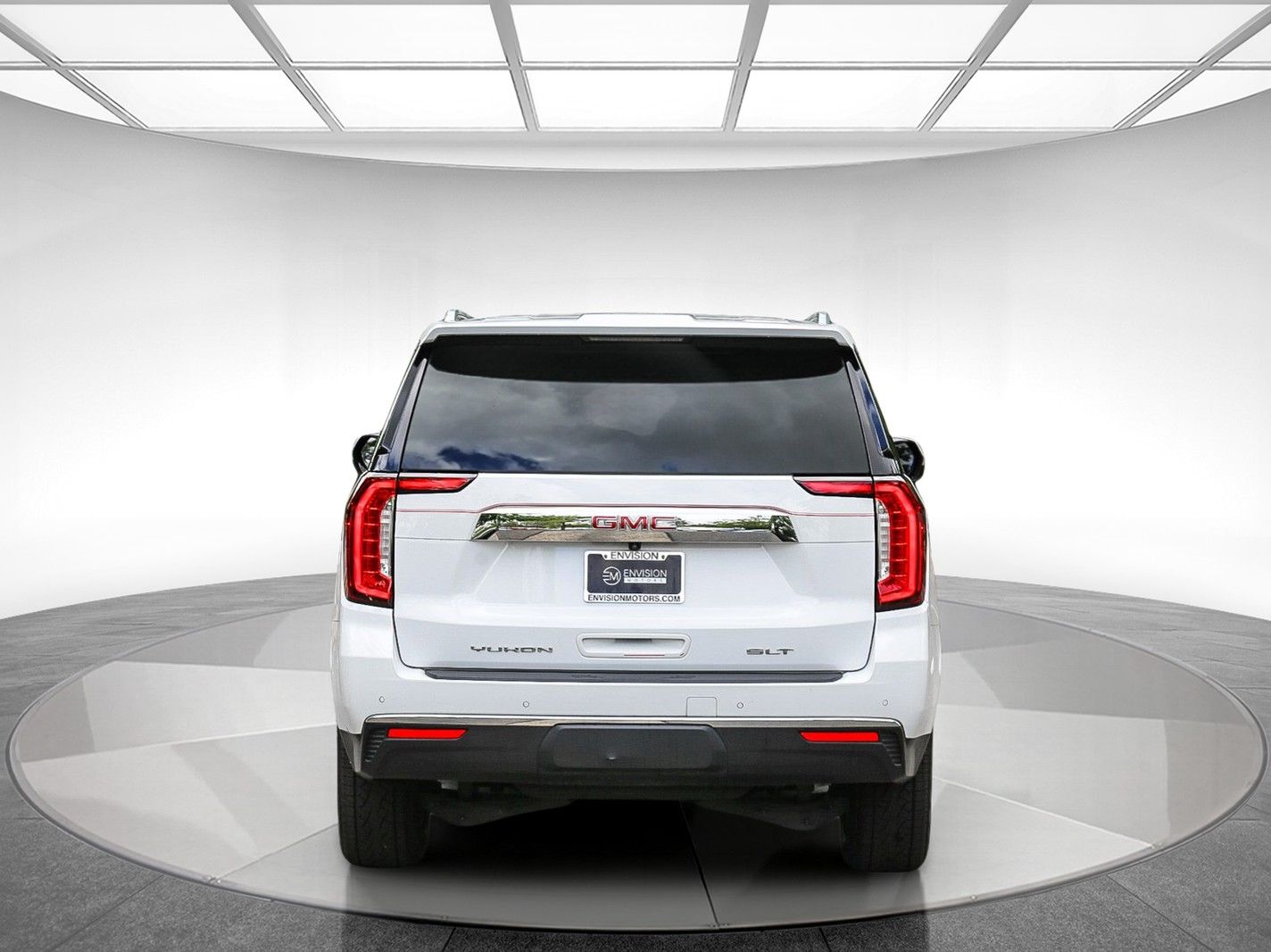 2022 GMC Yukon SLT photo 2