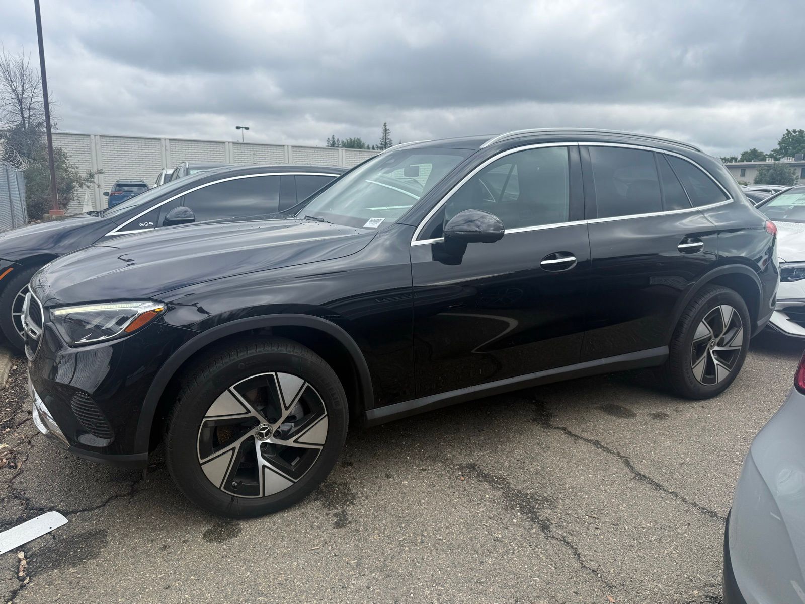 2024 Mercedes-Benz GLC GLC 300 photo 2
