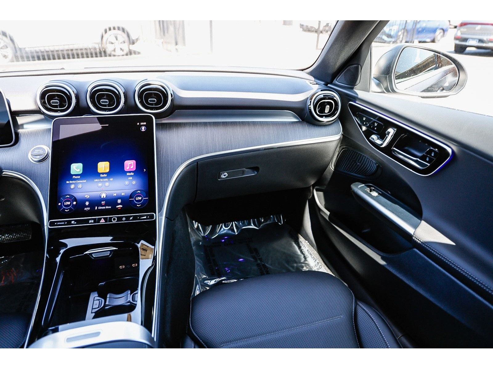 2025 Mercedes-Benz C-Class Sedan C 300 - Photo 14