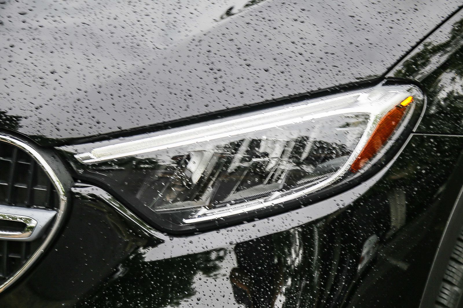 2025 Mercedes-Benz GLC GLC 350e photo 6