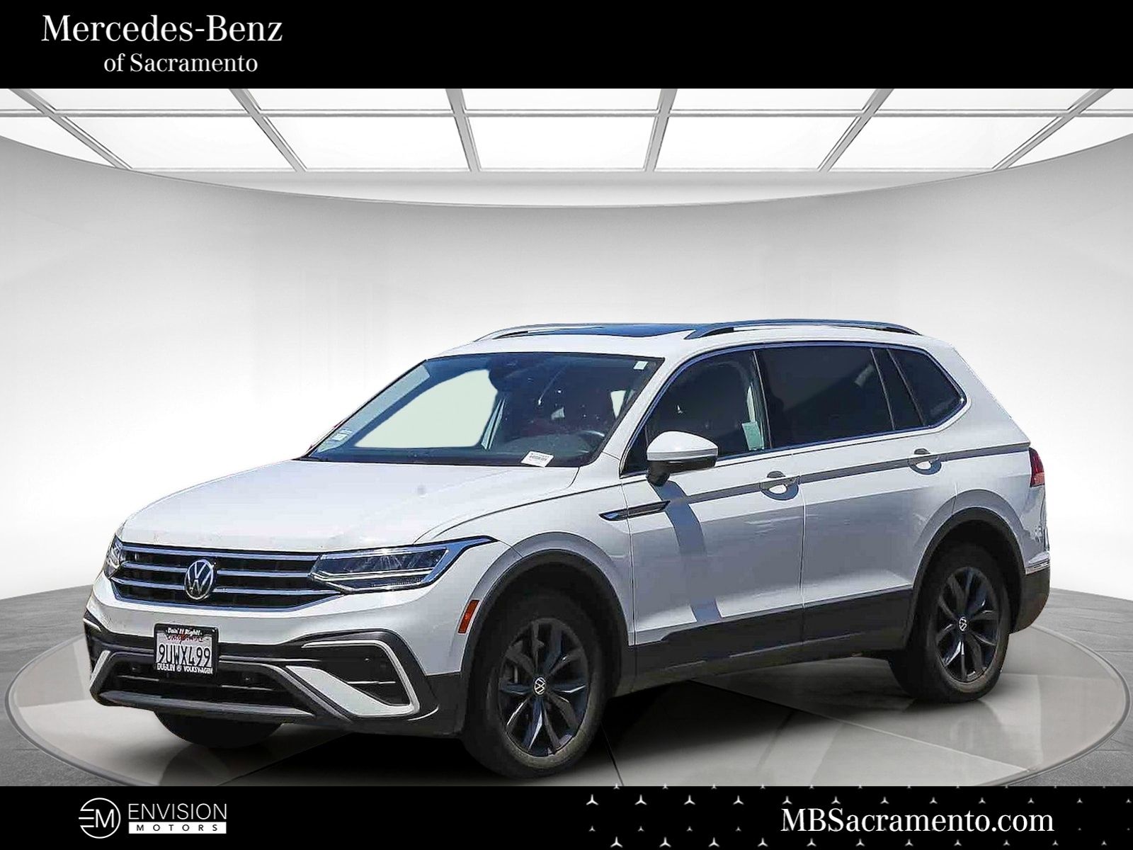 2022 Volkswagen Tiguan 2.0T SE's photo