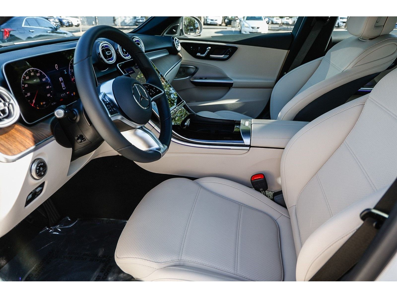 2025 Mercedes-Benz C-Class Sedan C 300 - Photo 19