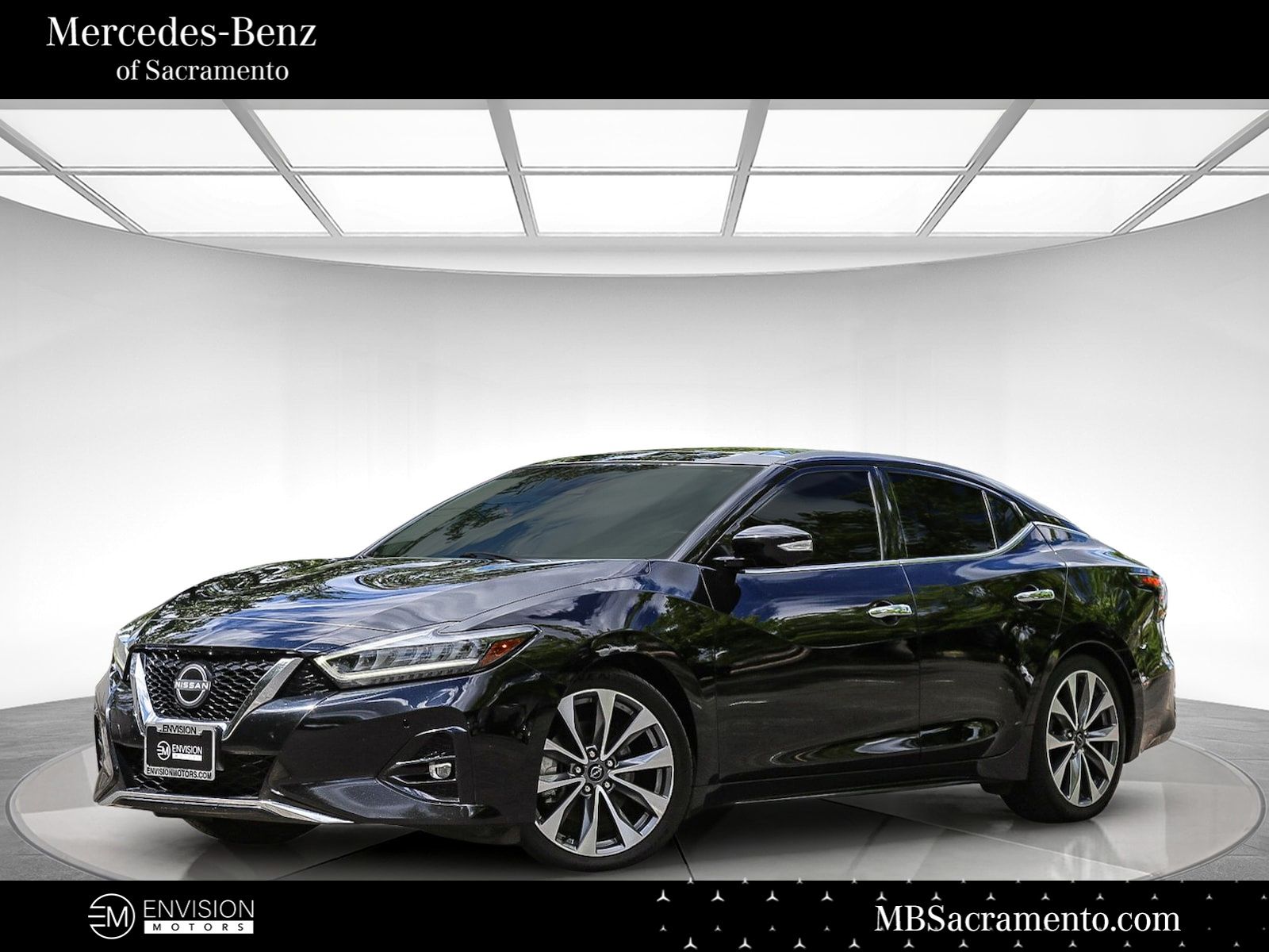 2023 Nissan Maxima Platinum's photo