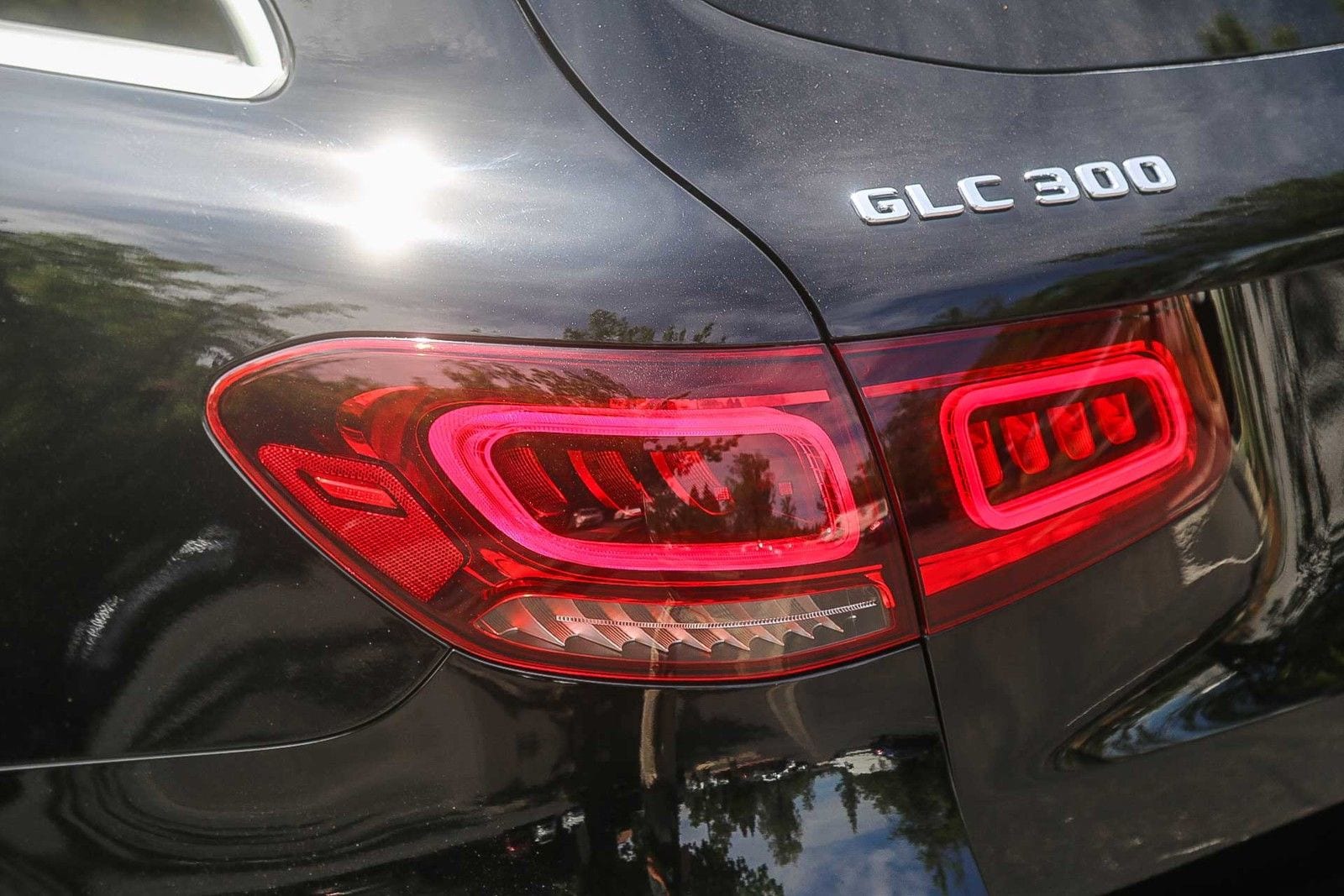 2022 Mercedes-Benz GLC GLC 300 photo 3