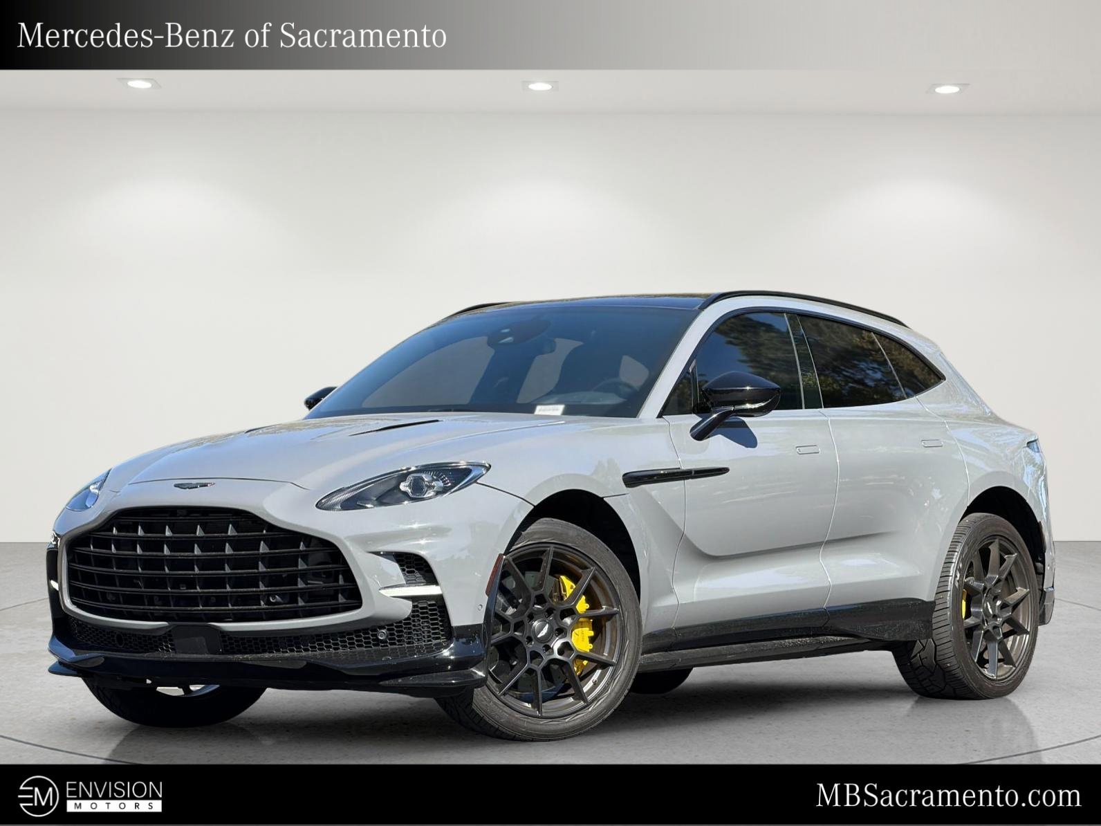 2023 Aston Martin DBX
