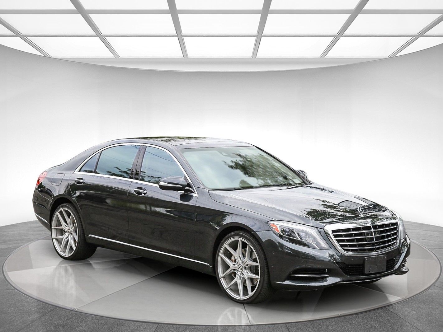 2015 Mercedes-Benz S-Class S 550 photo 4