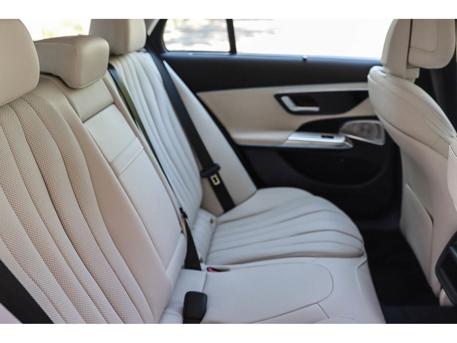 2025 Mercedes-Benz E-Class E450 All-Terrain - Photo 16
