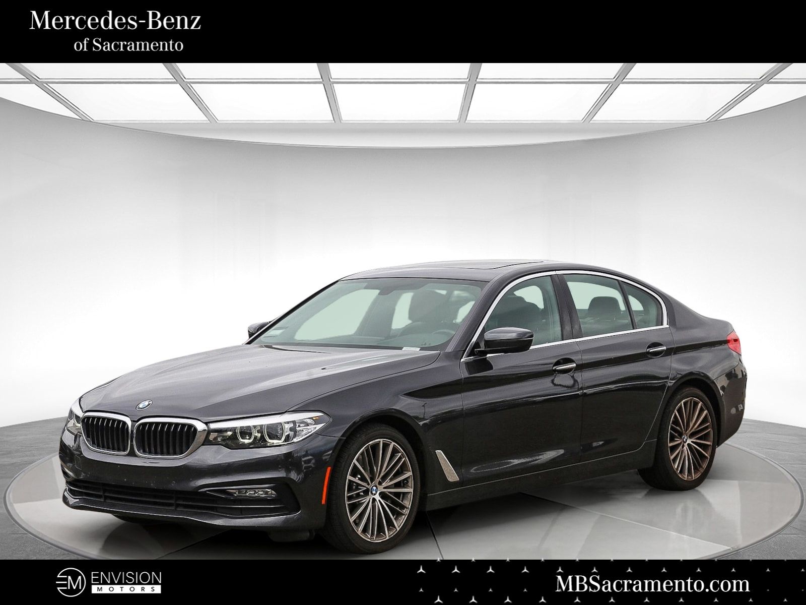 2017 BMW 5 Series 530i Sedan's photo