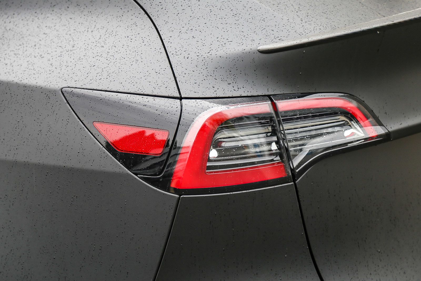 2024 Tesla Model Y Performance photo 3