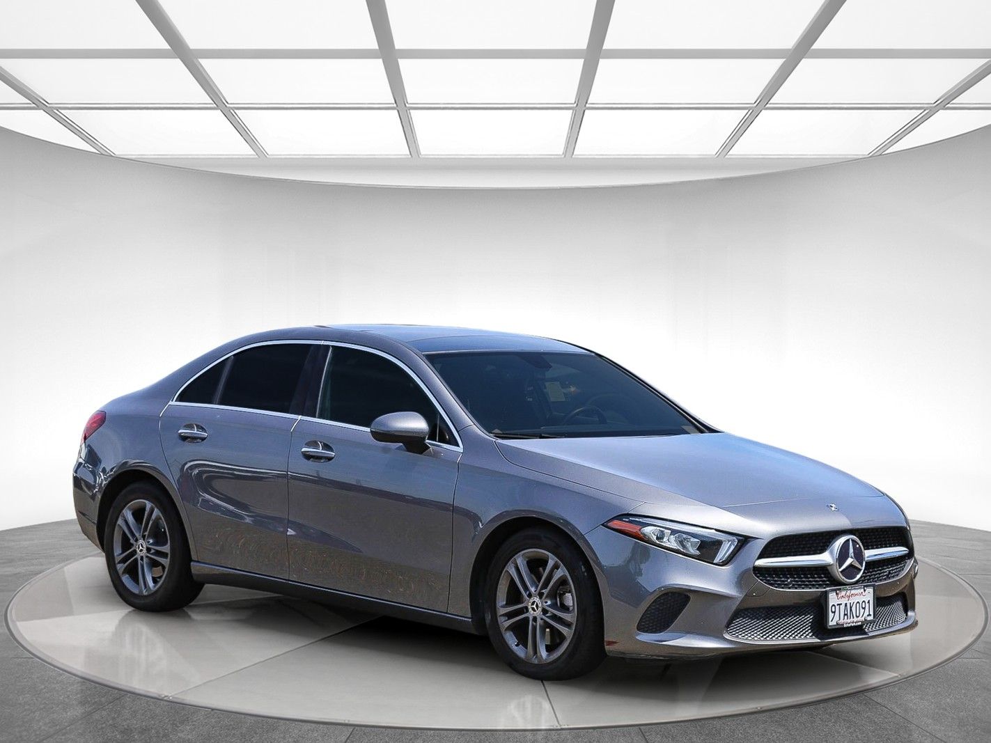 2020 Mercedes-Benz A-Class A 220 photo 4