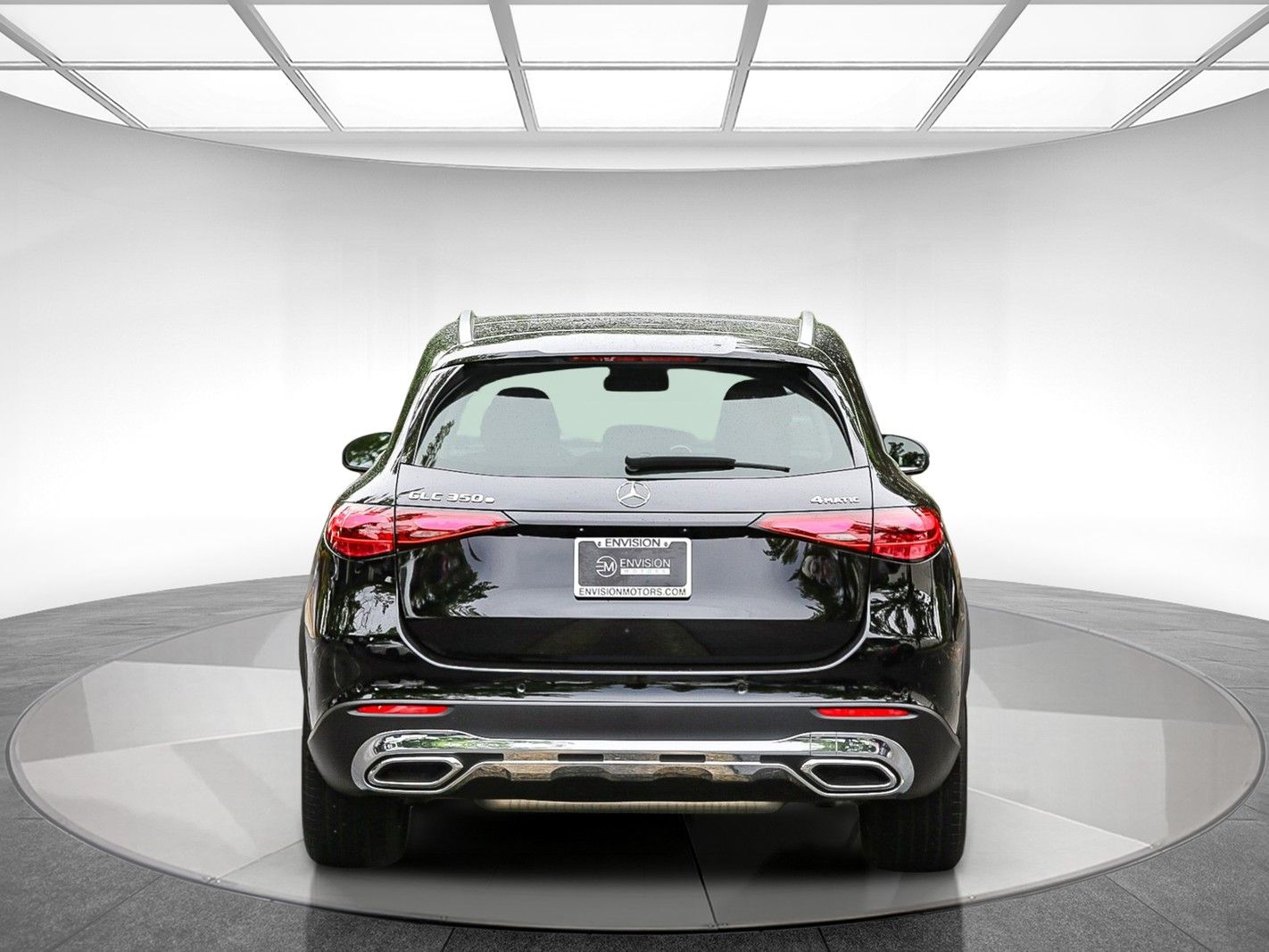 2025 Mercedes-Benz GLC GLC 350e photo 2