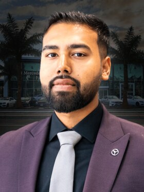 Staff member Nazmul Hossain from ID_8a9fcc