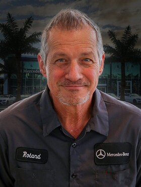 Staff member Roland Engel from ID_f10f41