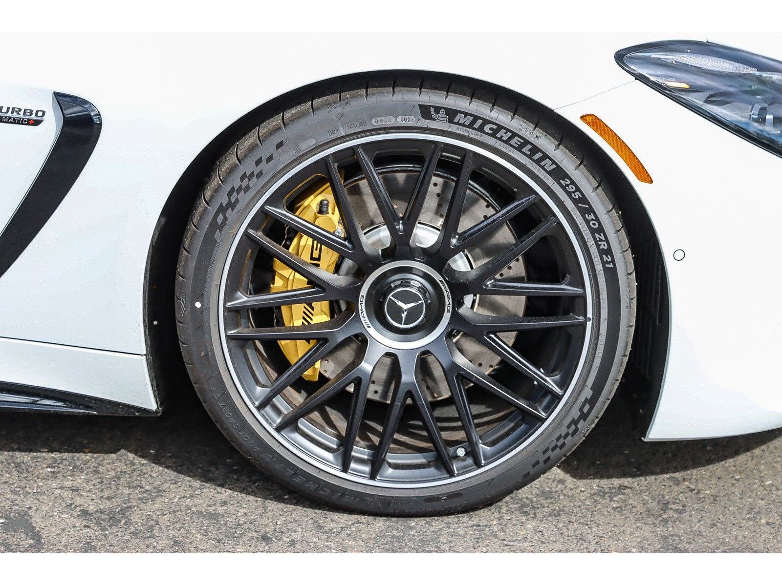 2025 Mercedes-Benz AMG GT Coupe 63 - Photo 9