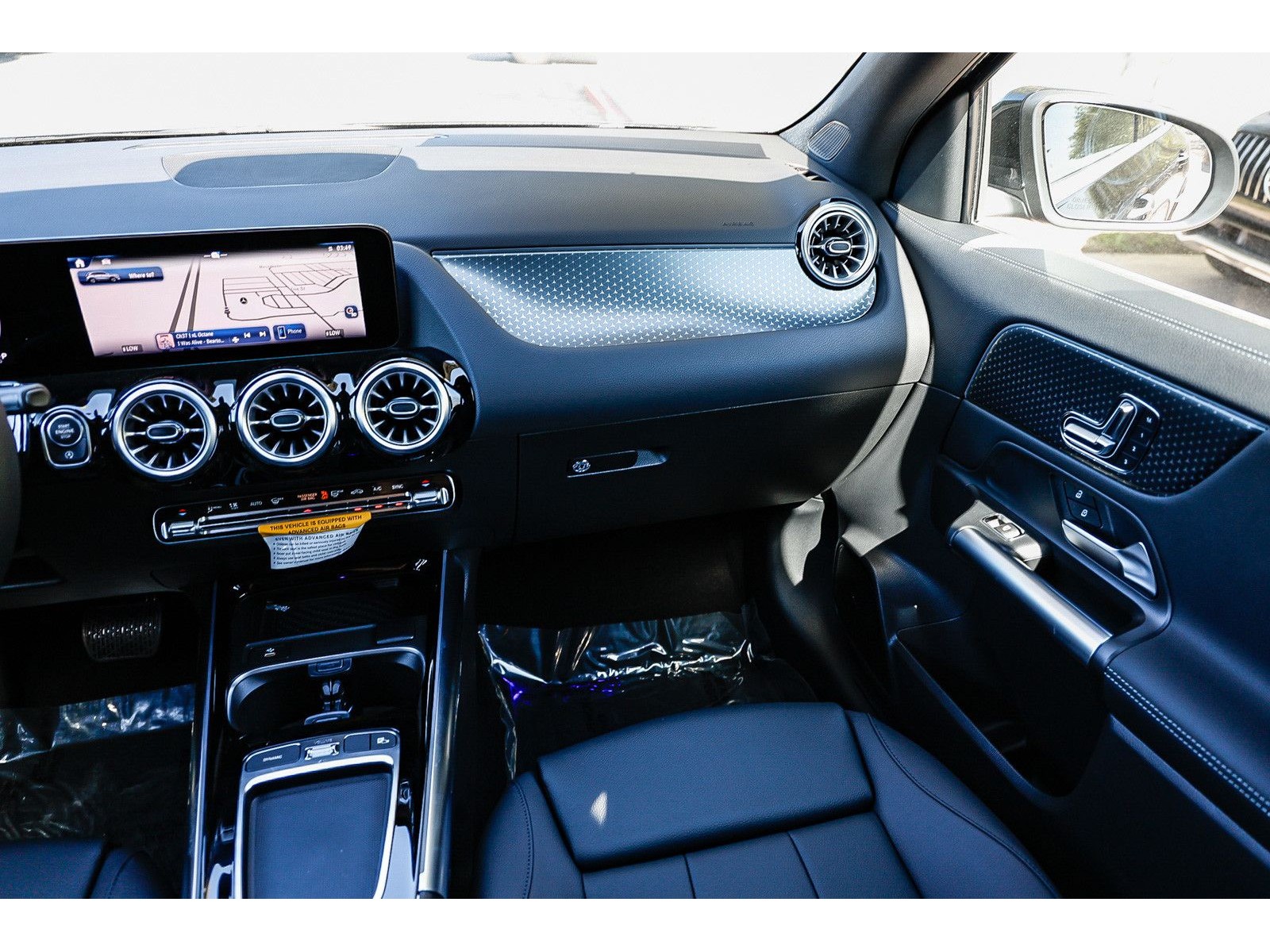 2025 Mercedes-Benz GLA GLA250 - Photo 15