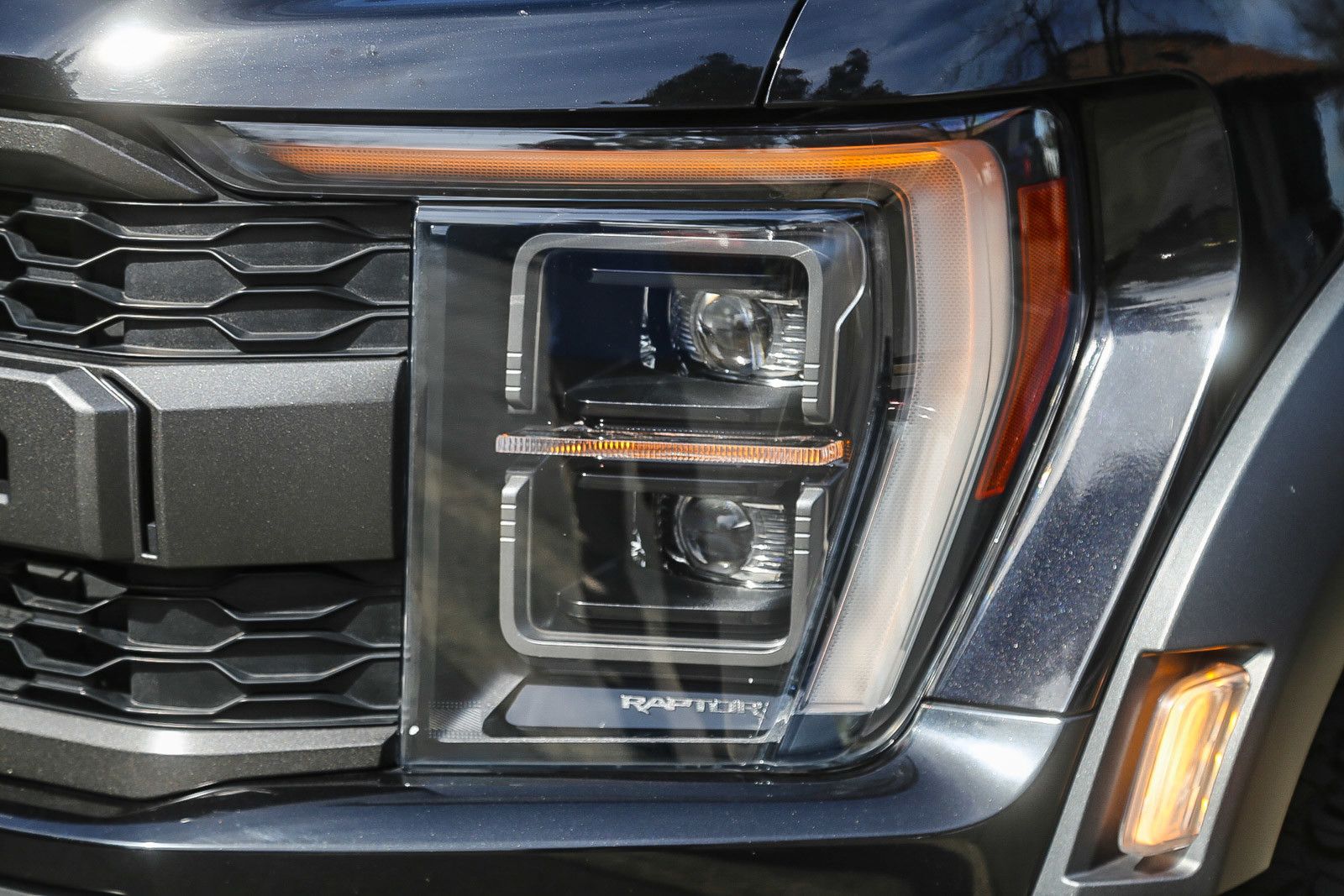 2023 Ford F-150 Raptor photo 6