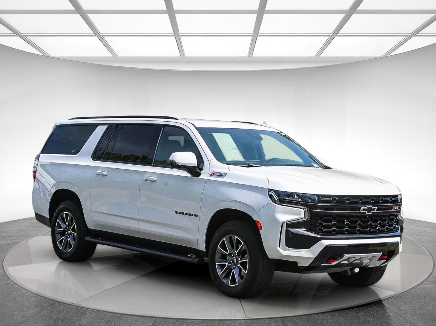 2024 Chevrolet Suburban Z71 photo 4