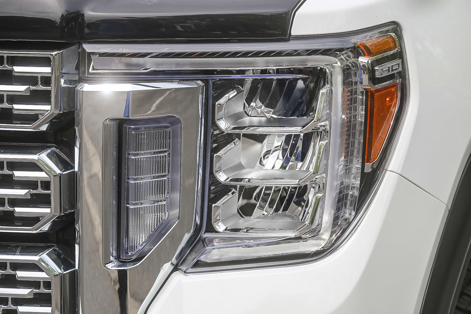 2022 GMC Sierra 2500HD Denali photo 6