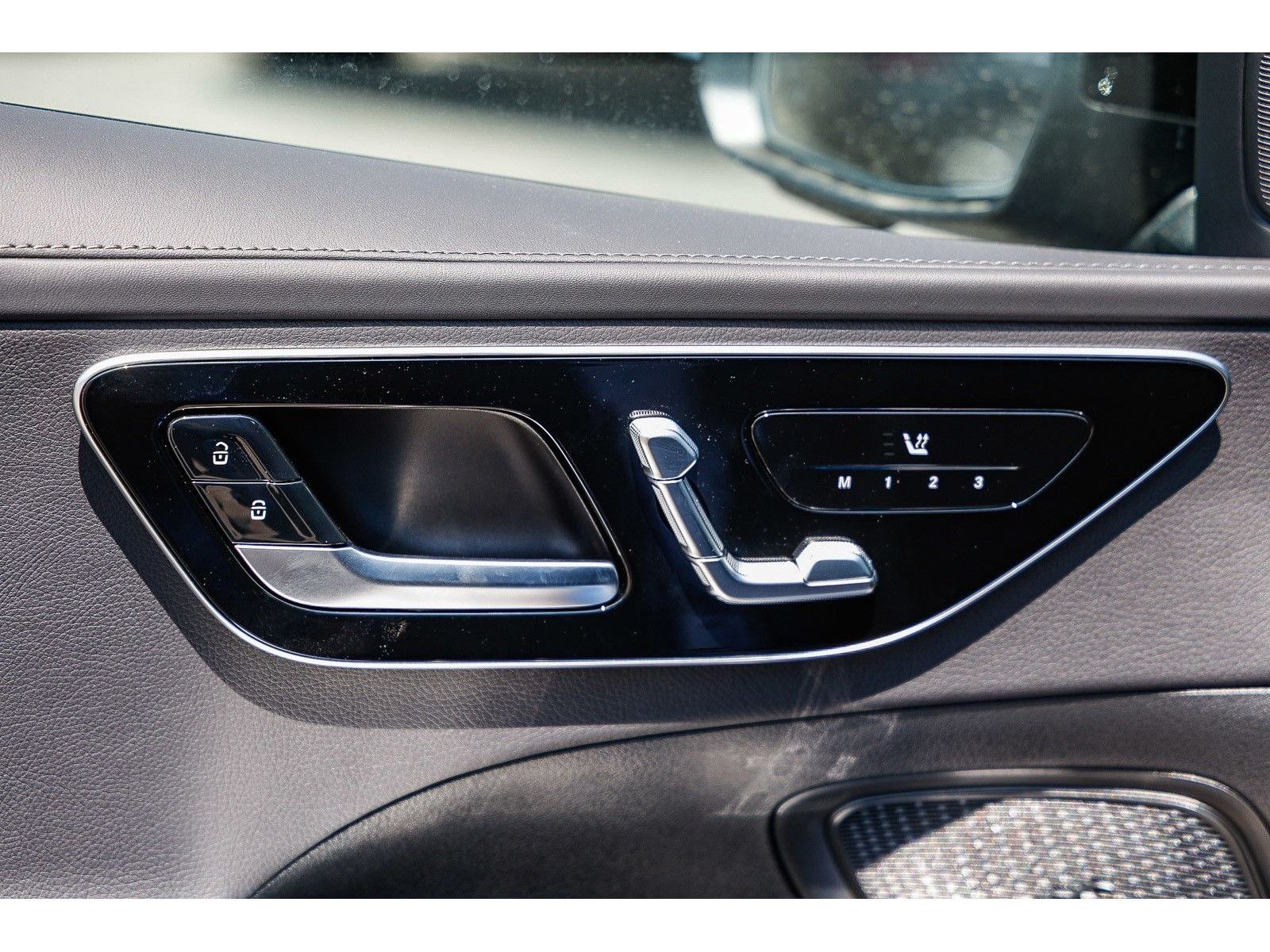 2025 Mercedes-Benz C-Class Sedan C 300 - Photo 22