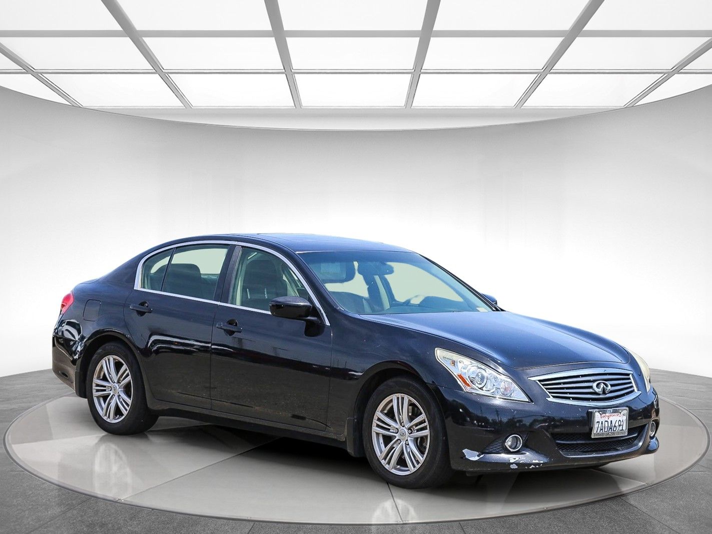2013 INFINITI G37 Journey photo 4