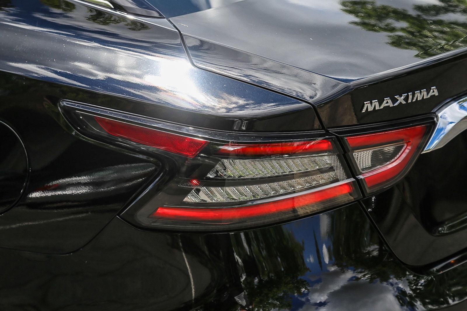 2023 Nissan Maxima Platinum photo 3