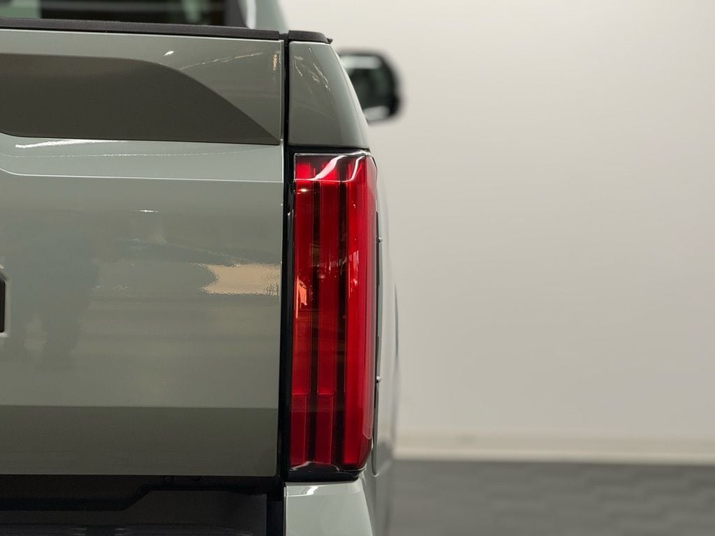 2025 Toyota Tundra Limited photo 6