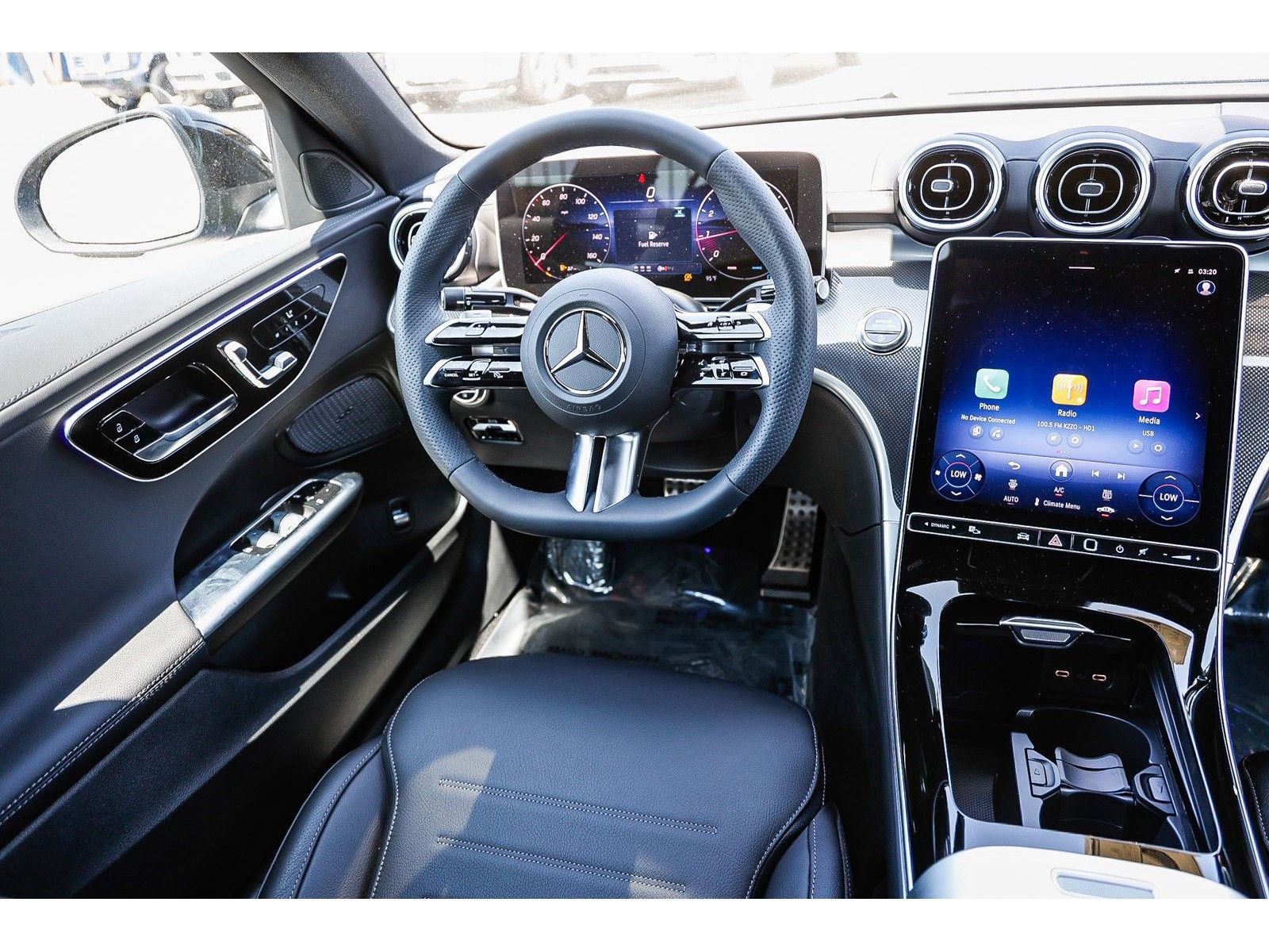 2025 Mercedes-Benz C-Class Sedan C 300 - Photo 14